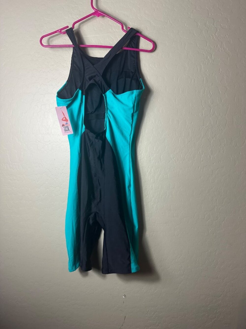 NWT ATTRACO Charmo Black & Green Boyshort Swim Suir Bathing SZ Large - Picture 2 of 5